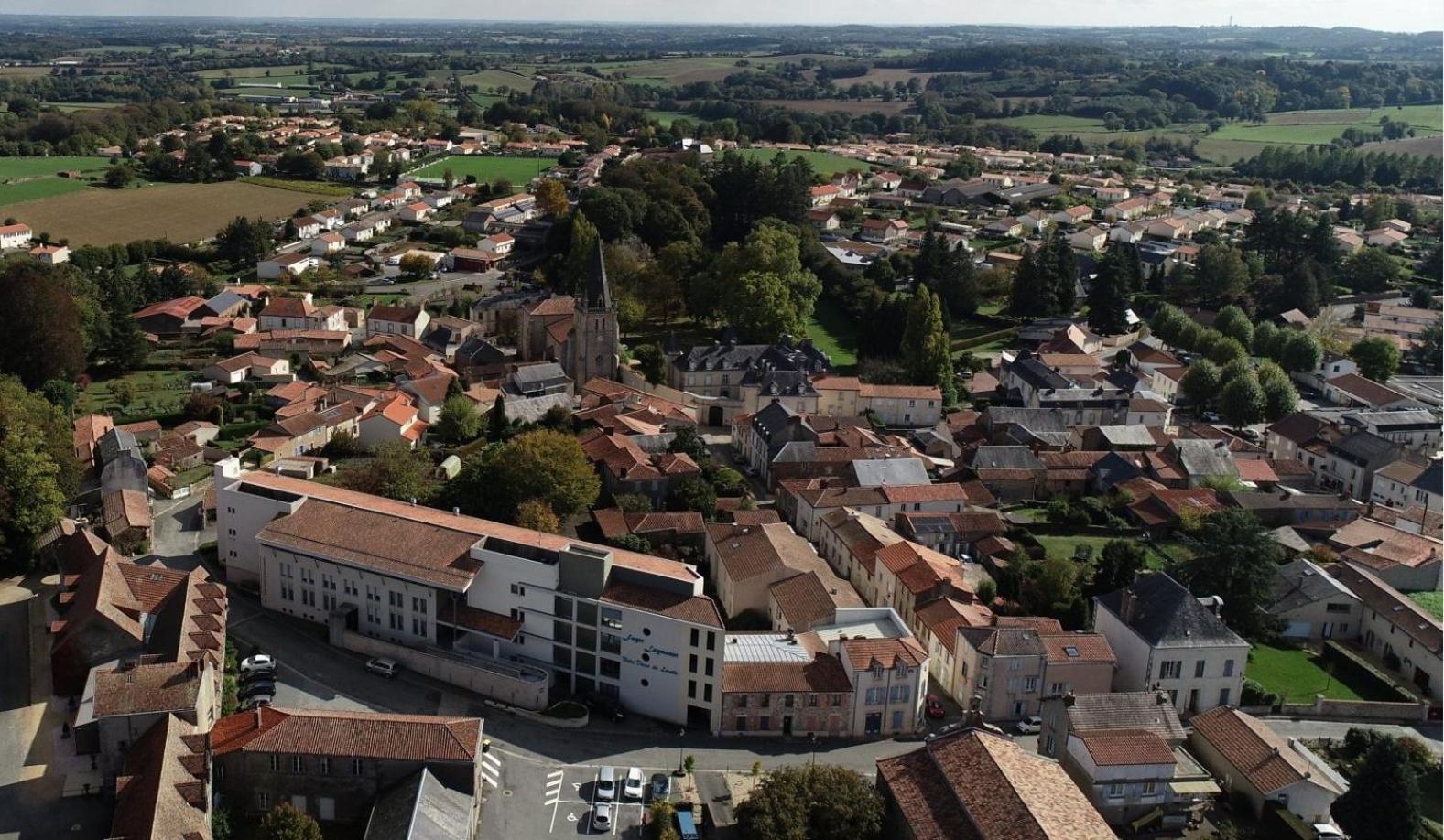 Gite Duguesclin La Flocellière Exterior foto